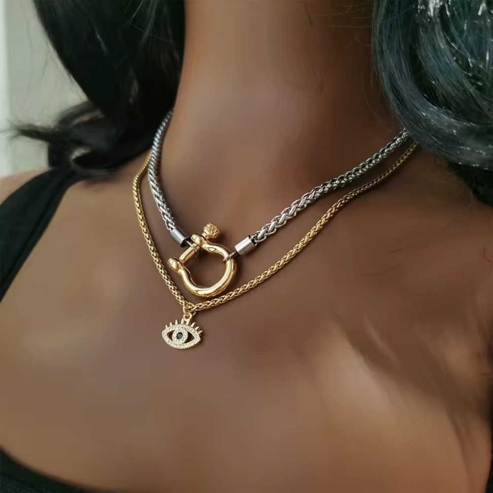 Elegant Gold and Silver Necklace - Picture 3 of 10